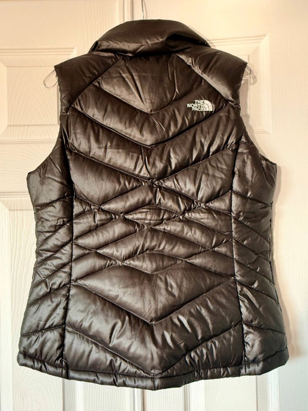 The North Face Womens Black Quilted Aconcagua 550 Goose Down Puffer Vest - Picture 2 of 6